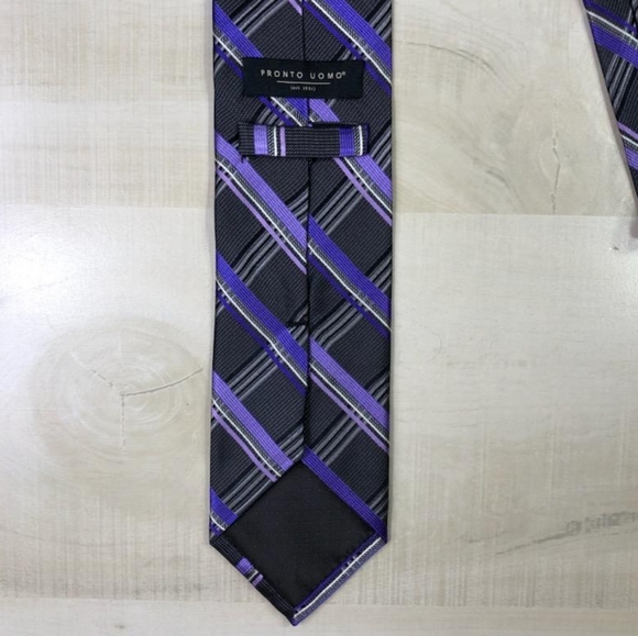 Pronto Uomo Platinum Tie 100% Silk - Picture 4 of 6